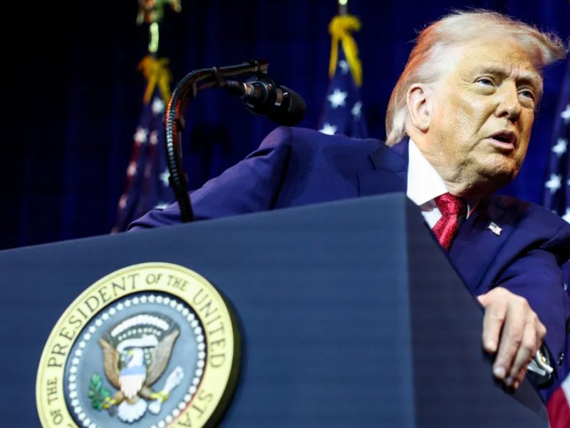 Trump monitora protestos no Irã e avalia opções “fortes” que podem mudar tudo