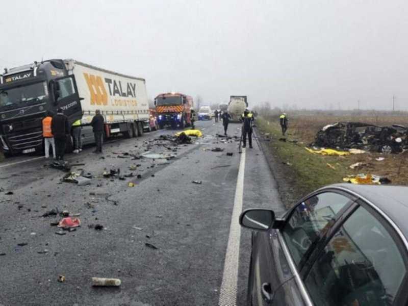Sete torcedores do PAOK morrem em tragédia na Romênia: acidente com caminhão surpreende