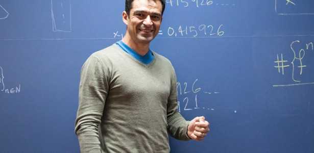 Professor da USP São Carlos Recebe Bolsa do Programa Simons Sabbatical Visitor