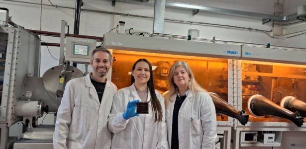 Como Células Solares de Perovskita Produzem Eletricidade com Luz Artificial em Ambientes Internos