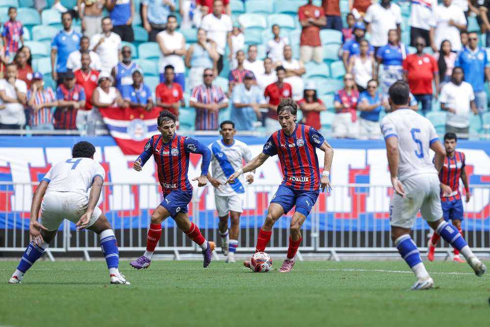 Bahia vence Galícia por 3x0 e se mantém na liderança do Baianão
