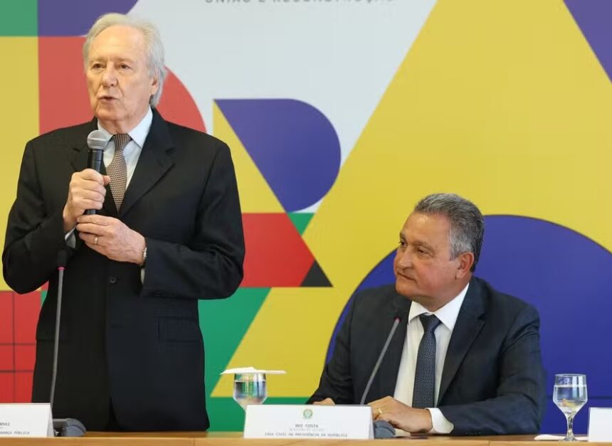 Desgastes com Rui Costa e isolamento político levaram à saída de Lewandowski do Ministério da Justiça