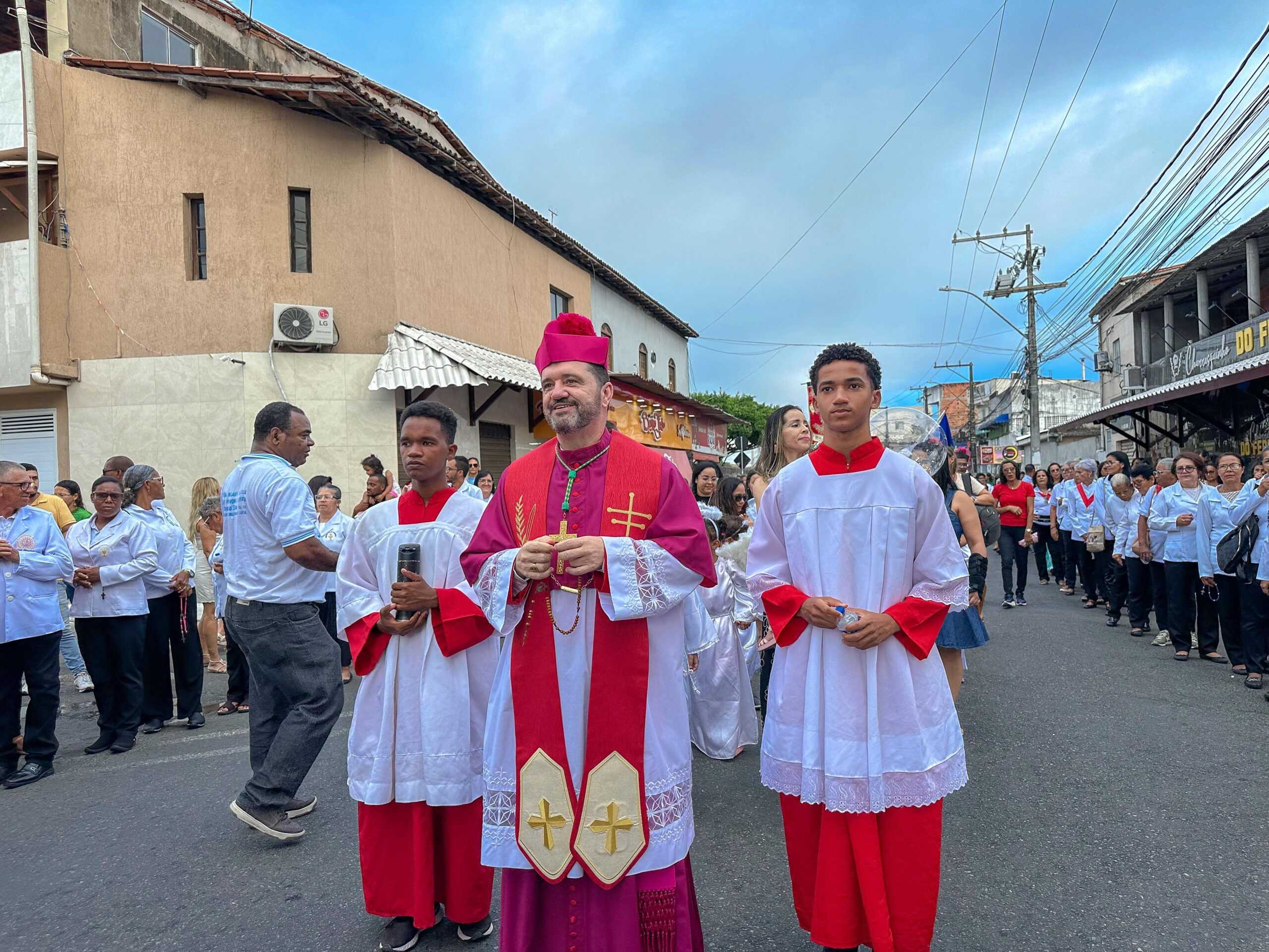 Dom Dirceu celebra a esperança do povo em dia do padroeiro de Camaçari