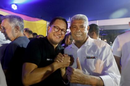 Governador prestigia abertura do Carnaval antecipado de Itabuna