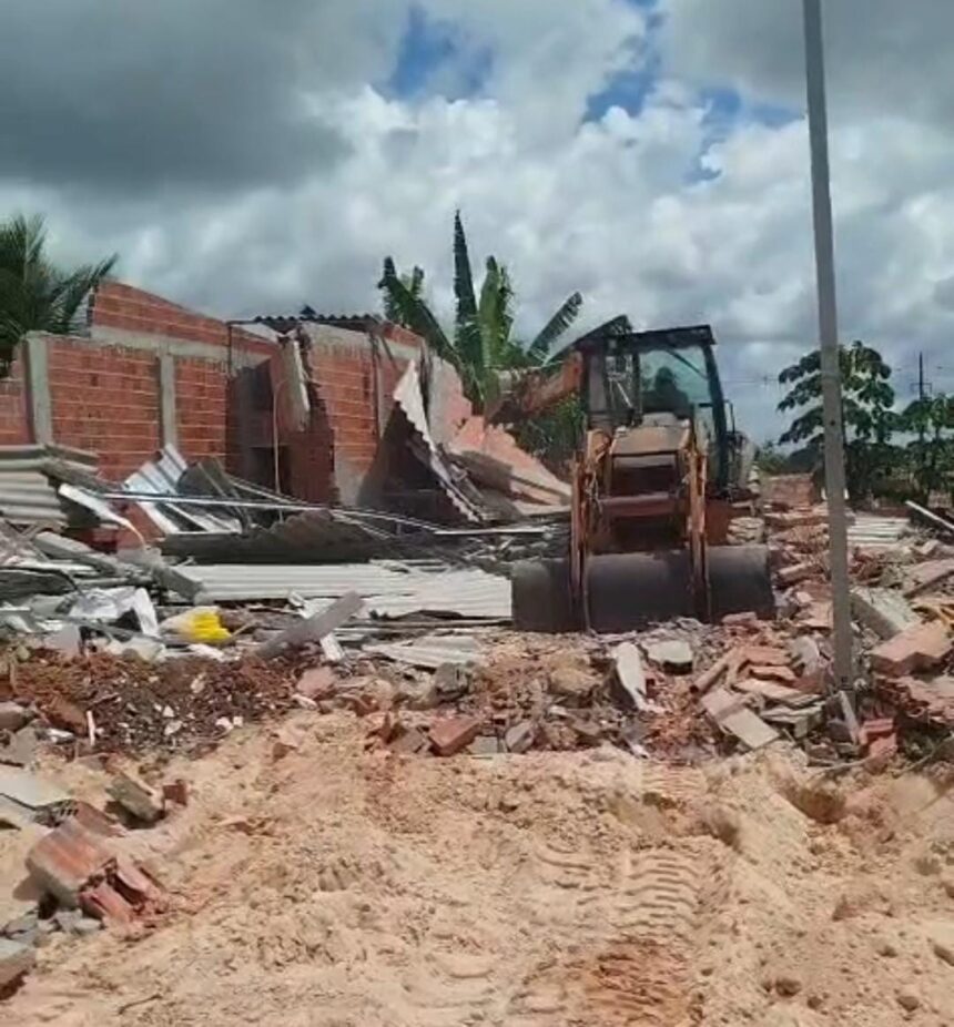 Igreja evangélica em Camaçari é demolida; pastor fala de perseguição religiosa