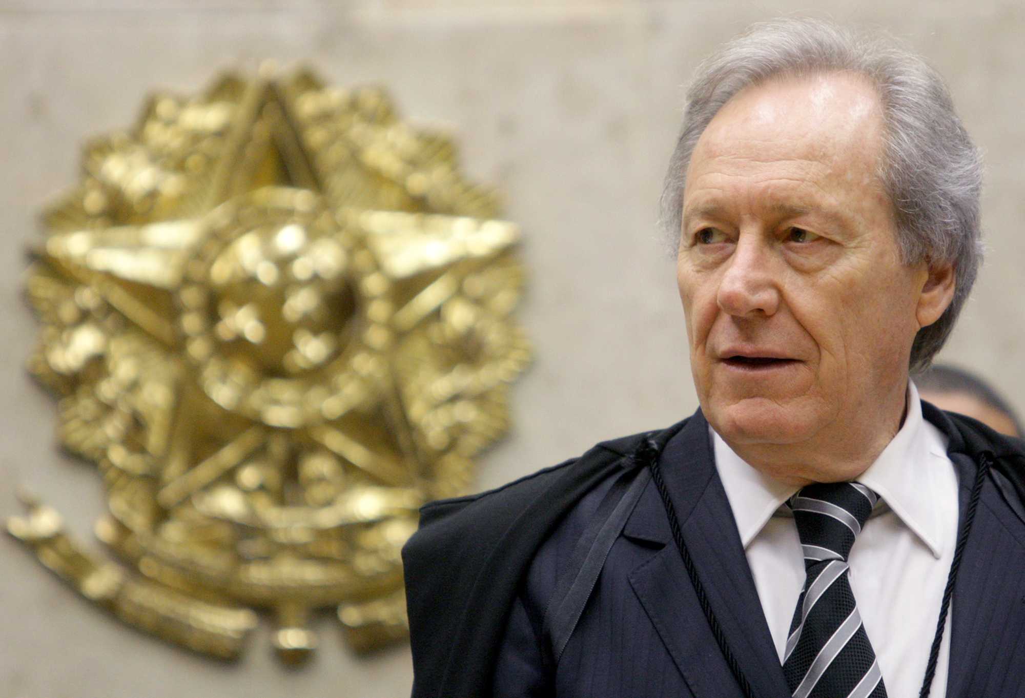 Lewandowski apresenta pedido de saída do Ministério da Justiça a Lula