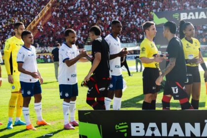 Meia do Bahia provoca o Vitória durante Ba-Vi no Barradão: “Fedor de lixo da po***”
