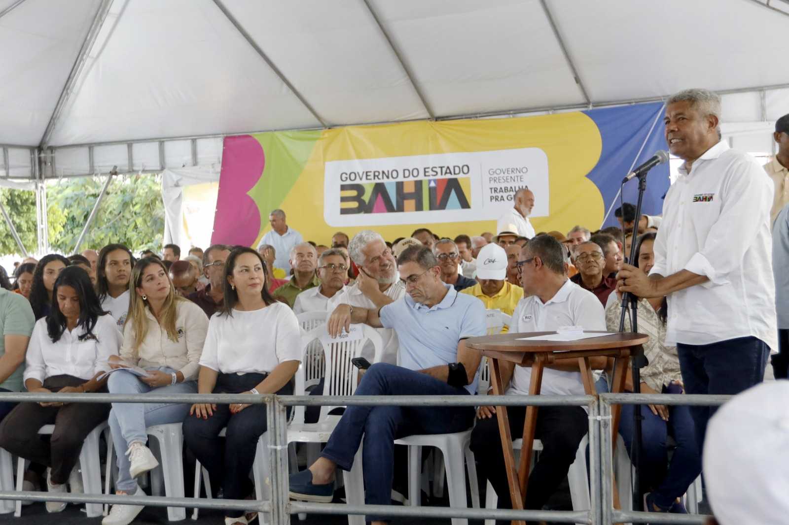 Planaltino é contemplada com ações do Governo do Estado em educação, saúde e infraestrutura