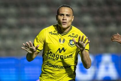 Atacante ex-Corinthians e que quase fechou com o Vitória recebe suspensão de quatro anos por causa de doping