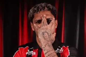 Vitória oficializa contratação de Pedro Henrique e chega à décima contratação em 2026