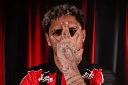 Vitória oficializa contratação de Pedro Henrique e chega à décima contratação em 2026