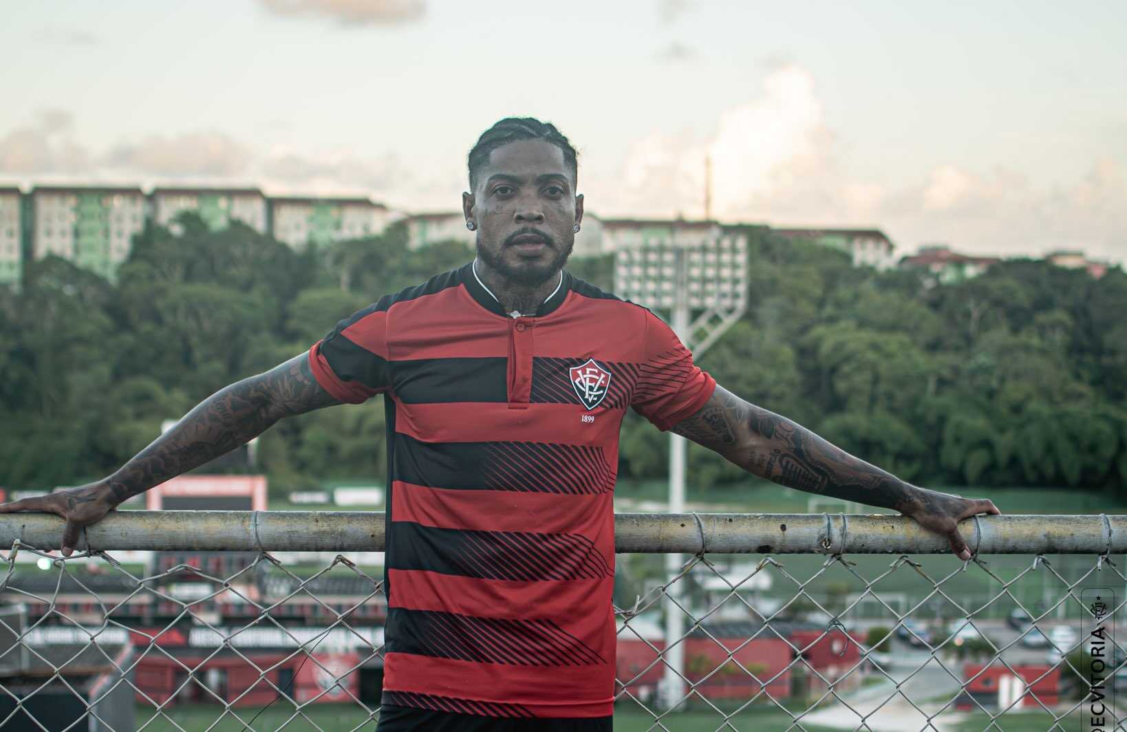 VÍDEO: Vitória oficializa retorno de Marinho ao clube