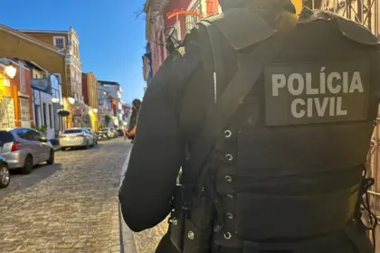 Polícia prende suspeita de tráfico em bairros do Centro Histórico