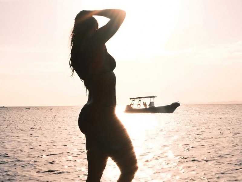 Ivete Sangalo se Refresca no Mar Antes do Carnaval: Veja!