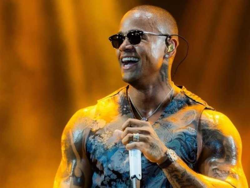 Léo Santana Arrasa Multidão no Pipoco: O Pré-Carnaval Surpreendente!