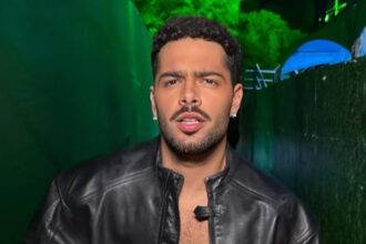 Pedro Sampaio Surpreende com Jet Ski e Agita o Farol da Barra!