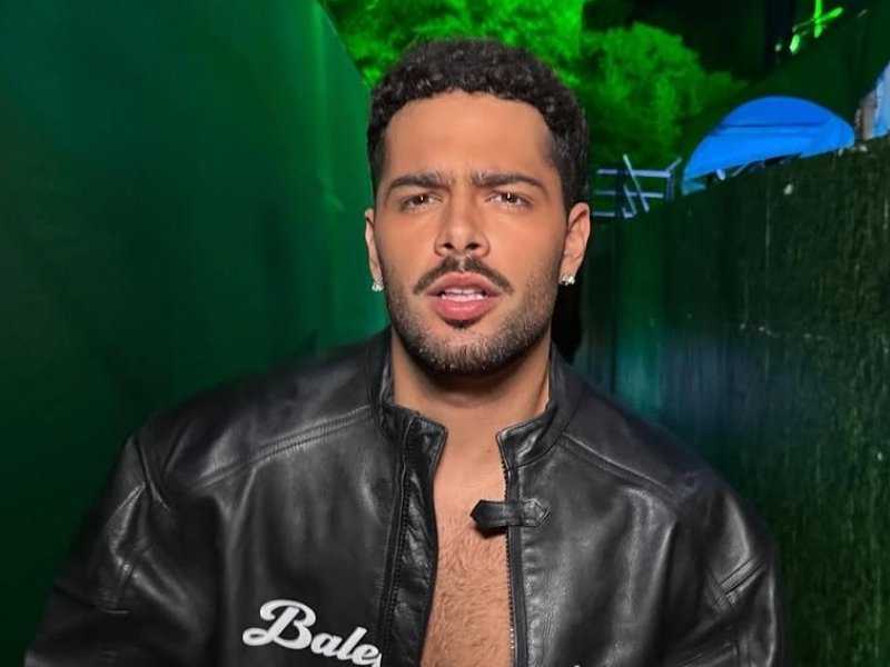 Pedro Sampaio Surpreende com Jet Ski e Agita o Farol da Barra!