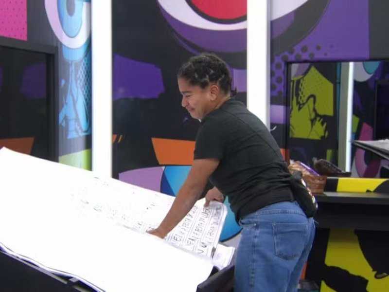 Milena Desiste do Barrado no Baile e Chora por Jonas