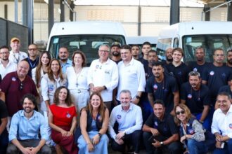 Padilha visita fábrica de ambulâncias na Bahia e reforça SAMU 192