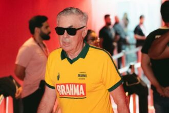Ancelotti é visto curtindo Carnaval de Salvador no circuito Barra-Ondina
