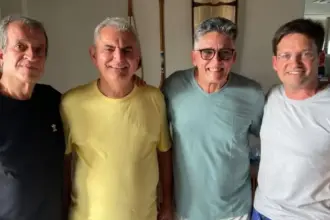 À procura de novo partido, Angelo Coronel se reúne com Valdemar Costa Neto e João Roma