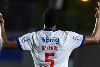 De saída! Bahia anuncia venda de volante para o futebol chinês