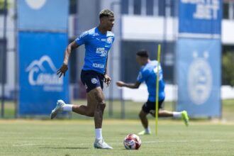 De volta! Bahia solicita retorno de zagueiro pouco tempo após emprestar atleta para Europa