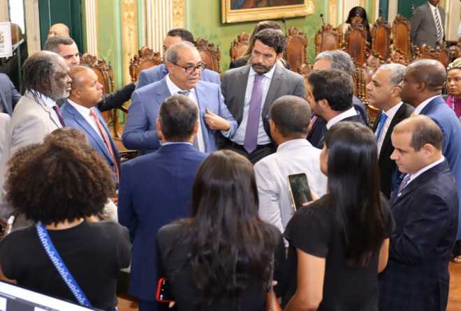 Câmara Municipal de Salvador adia definição de presidentes das comissões para quarta (25)