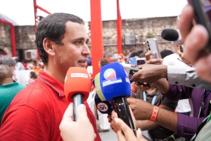 "Trajetória do PT se confunde com a luta pela democracia no Brasil", afirma Éden no aniversário do partido