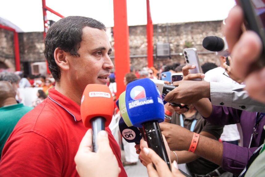 "Trajetória do PT se confunde com a luta pela democracia no Brasil", afirma Éden no aniversário do partido