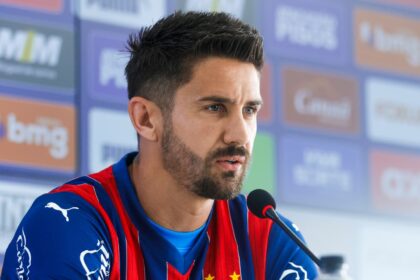 Everaldo é apresentado no Bahia e cita desejo familiar em sua volta ao clube: "pesou tudo"