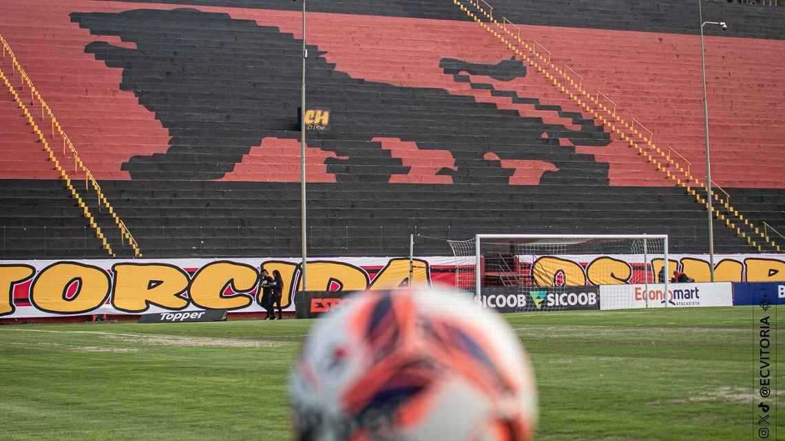 Adversários na próxima rodada, Flamengo e Vitória vivem momentos opostos dentro e fora de campo; entenda