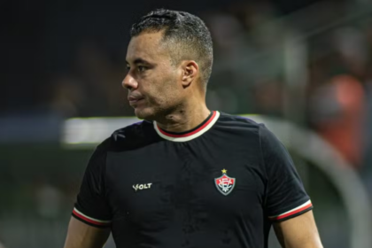 Jair Ventura alcança marca expressiva na carreira sob o comando do Vitória