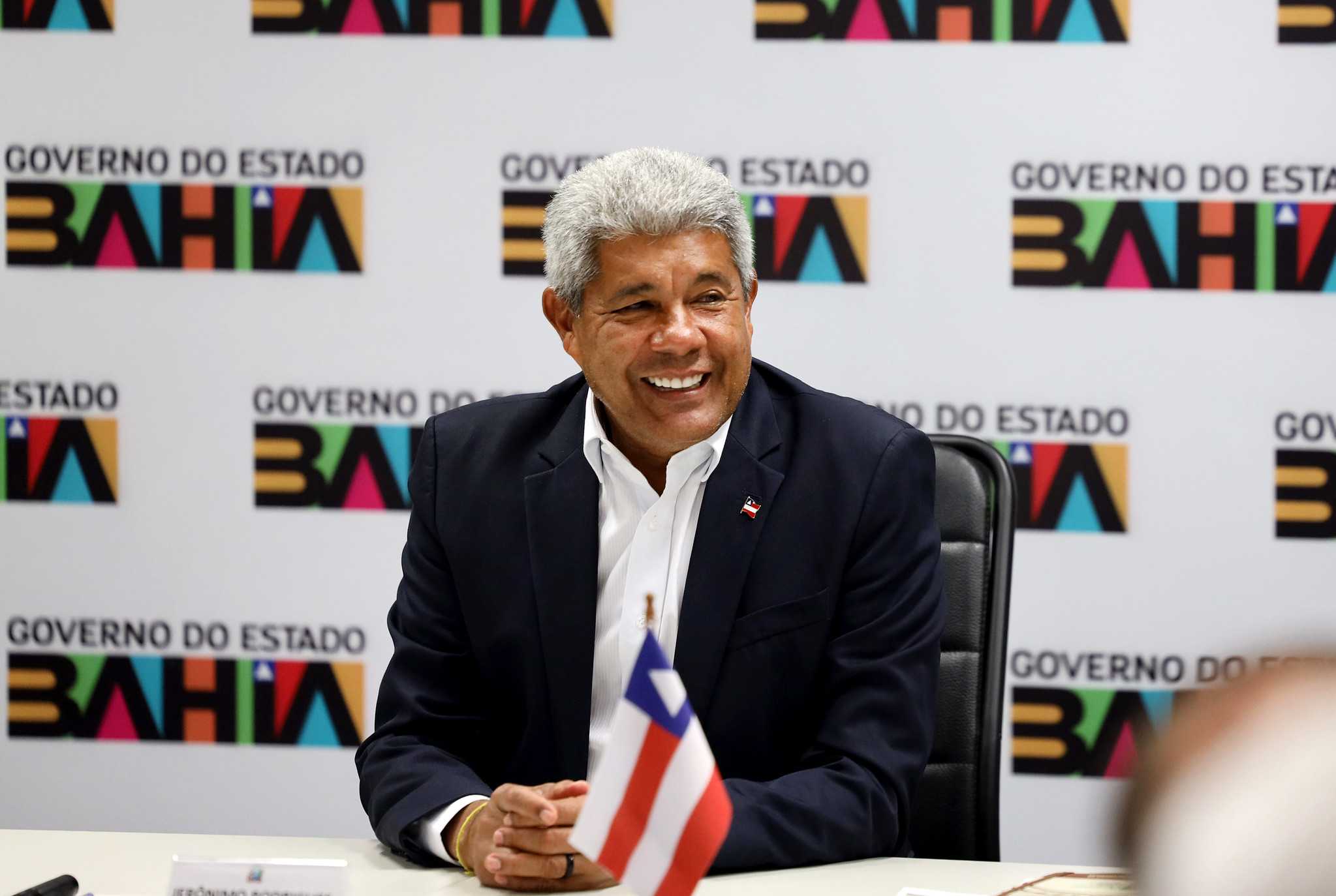 Jerônimo embarca em missão na Ásia e cumpre agenda estratégica para ampliar a produção de medicamentos