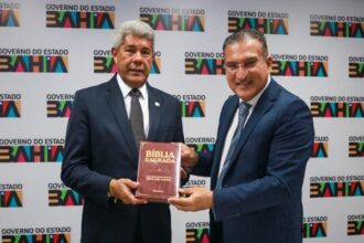 Jerônimo nega articulação política com Republicanos após encontro com líder da Universal na Bahia