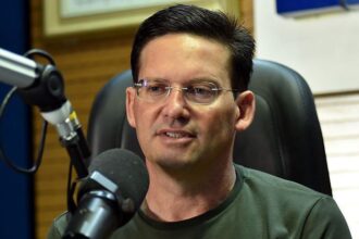 João Roma destaca crescimento de Flávio Bolsonaro e rejeição a Lula em nova pesquisa Quaest