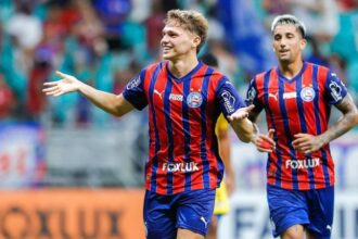 Joia do Bahia encosta na artilharia do Baianão após brilhar contra o Porto