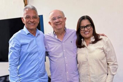 Kátia Oliveira e Dinha Tolentino visitam Zé Ronaldo em Feira de Santana e dialogam sobre fortalecimento político e ações para a população