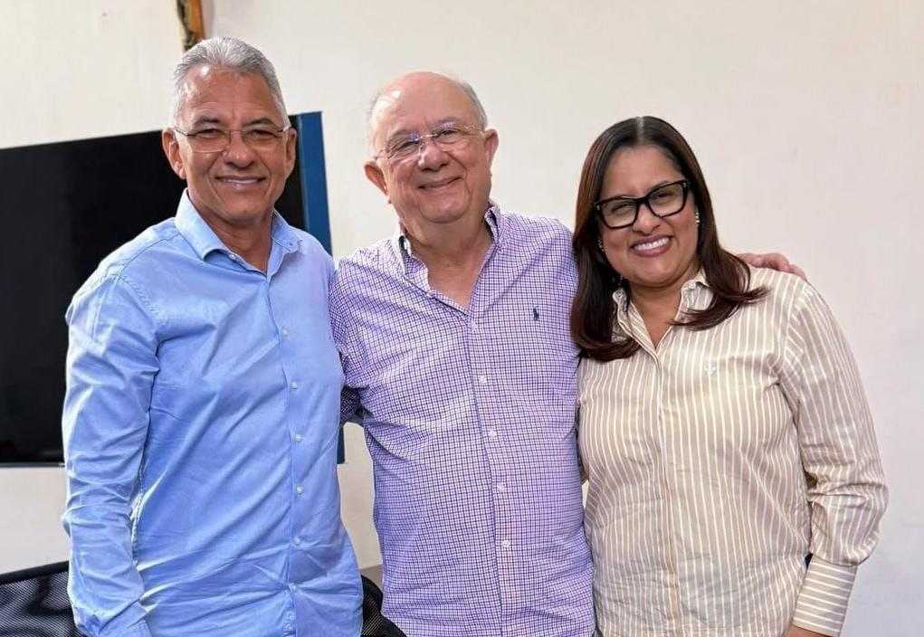Kátia Oliveira e Dinha Tolentino visitam Zé Ronaldo em Feira de Santana e dialogam sobre fortalecimento político e ações para a população