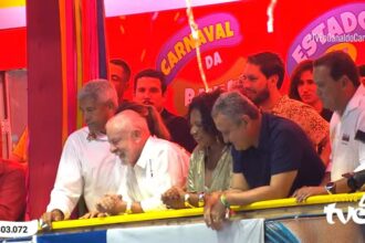 Lula acompanha Carnaval no circuito Campo Grande, em Salvador