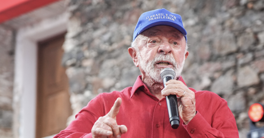Em Salvador, Lula cobra unidade do PT, critica disputas internas e convoca militância para “guerra”
