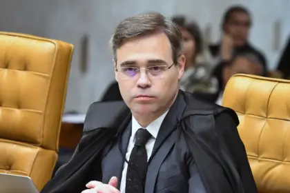 Mendonça autorizou quebra de sigilos de Lulinha antes da CPMI do INSS