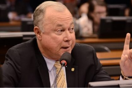 “Vamos debater com profundidade e ouvir a sociedade”, diz Paulo Azi ao ser escolhido relator da PEC da jornada 6×1