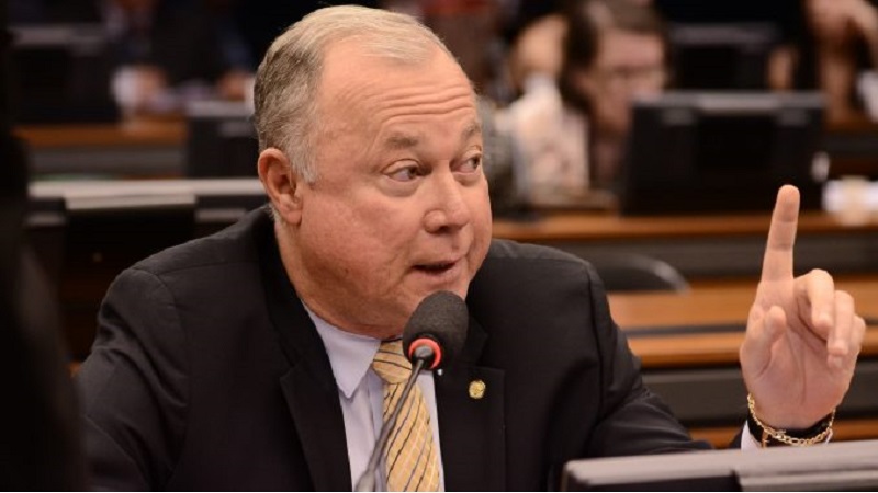 “Vamos debater com profundidade e ouvir a sociedade”, diz Paulo Azi ao ser escolhido relator da PEC da jornada 6×1