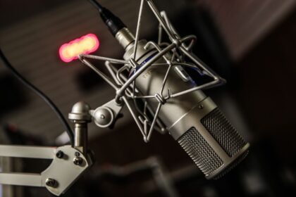 Proposta em debate prevê informes obrigatórios em rádio e TV sobre votações no Congresso