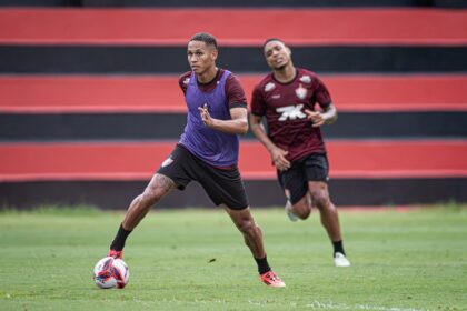 Ameaçado no Baianão, Vitória visita o Barcelona de Ilhéus na Arena Cajueiro; prováveis times