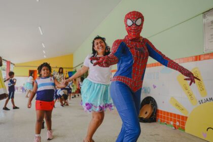 Estudantes iniciam ano letivo 2026 em Candeias com mais de 9 mil alunos