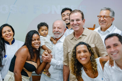 Lula reinaugura hospital abandonado com nova ala para atendimento digno
