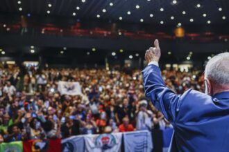 Lula promove reforma agrária e apoio à agricultura familiar