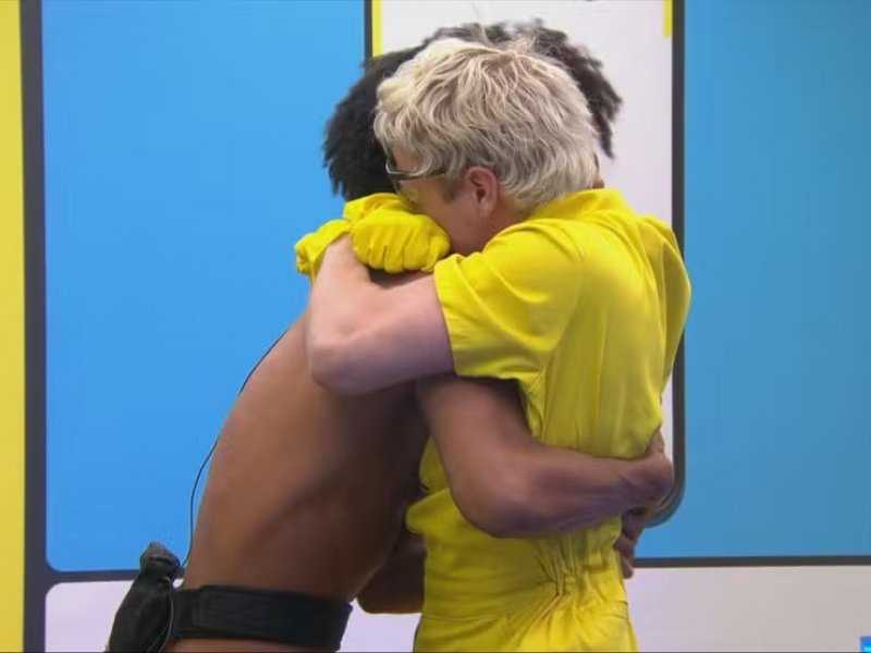 Juliano Floss no Quarto Secreto: Emoção ao Rever Breno!